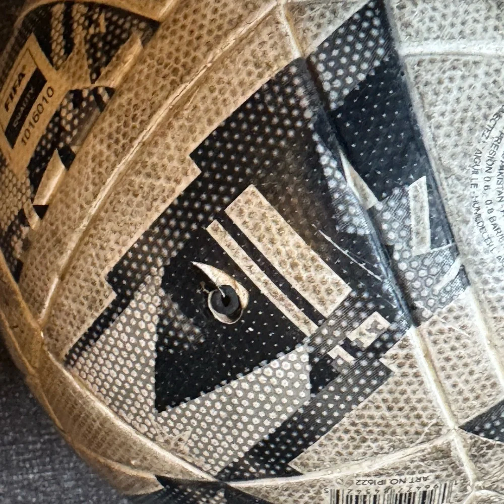 Lot of 2 FIFA Quality/ Basic Size 5 Ball Set - Picture 2 of 5